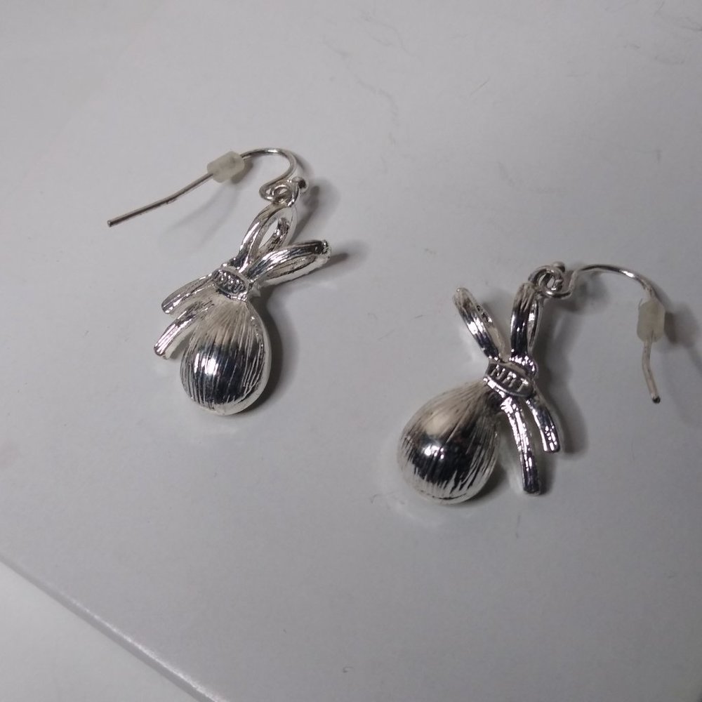 Vintage Green NRT Dangle Earrings - Picture 10 of 15